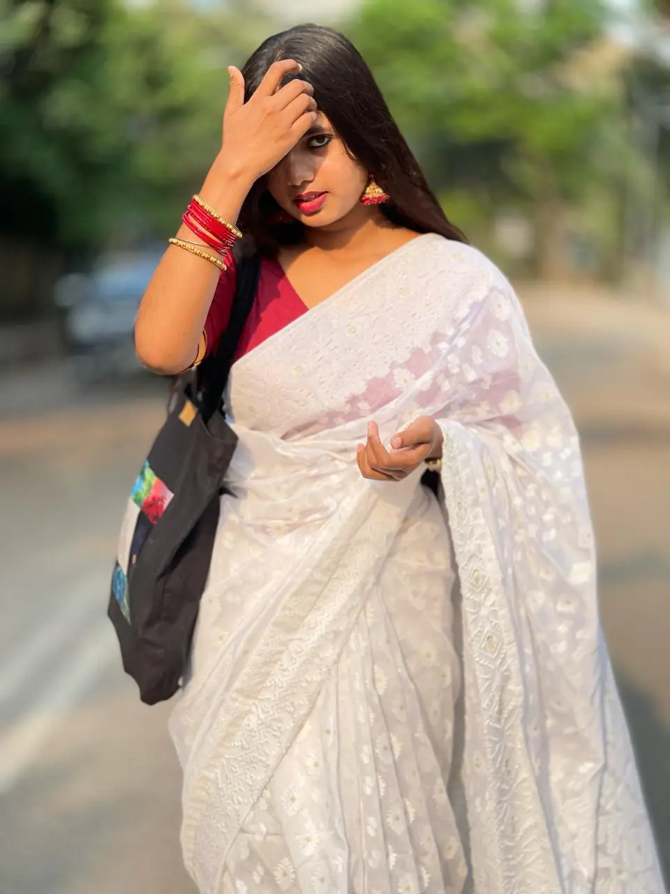 white jamdani sari